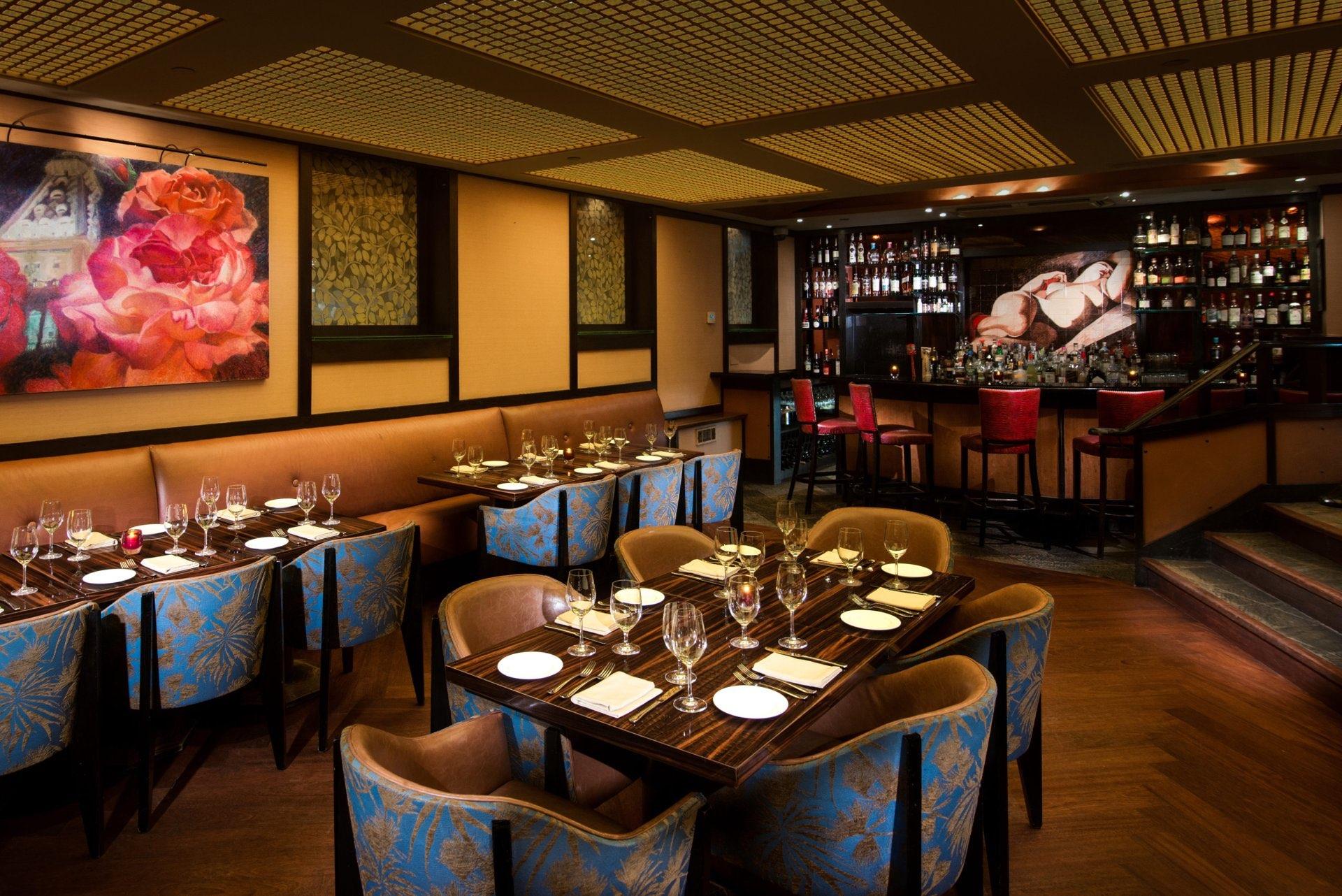 dining room interior at North Square Restaurant & Lounge